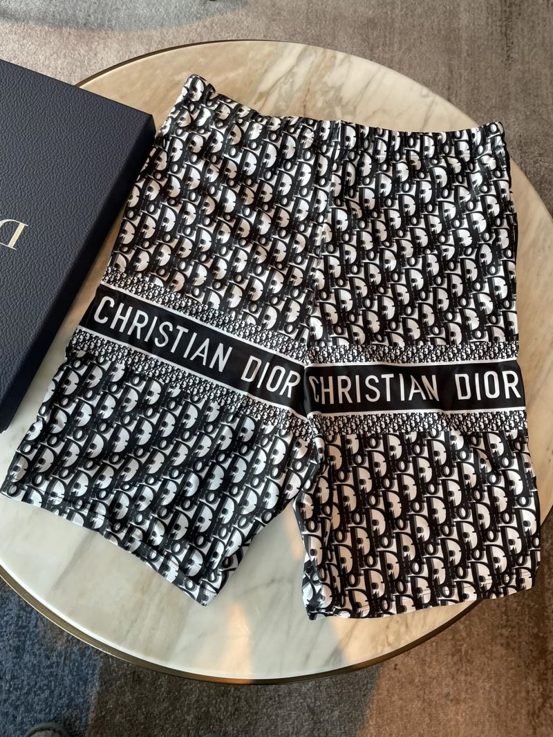 CHRISTIAN DIOR